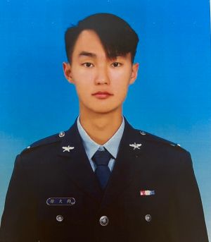▲AT-3教練機殉職飛官徐大鈞中尉。圖/空軍司令部提供) ▲AT-3教練機殉職飛官徐大鈞中尉。(圖/空軍司令部提供)
