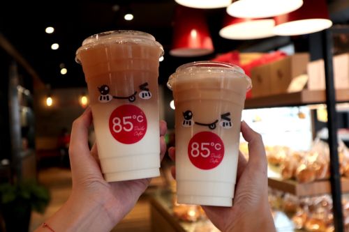 大苑子「芒果冰沙」一杯7元 1000cc最大杯爽吃三顆愛文 ▲85度C官方APP,跨店取新增奶茶品項。(圖/85度C提供)