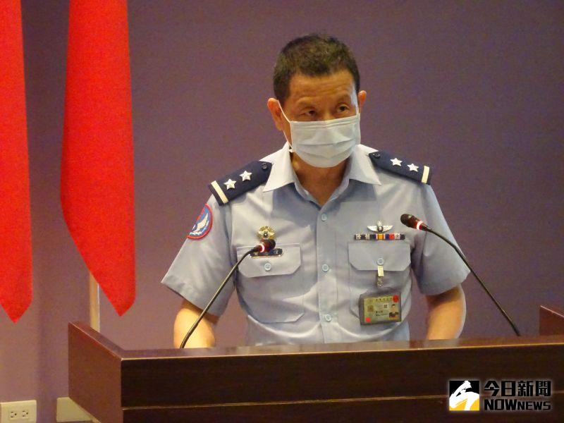 ▲AT-3教練機墜毀,飛行員徐大鈞少尉殉職,空軍參謀長黃志瑋中將說明事故搜救過程。(圖/記者呂炯昌攝,2022.05.31)