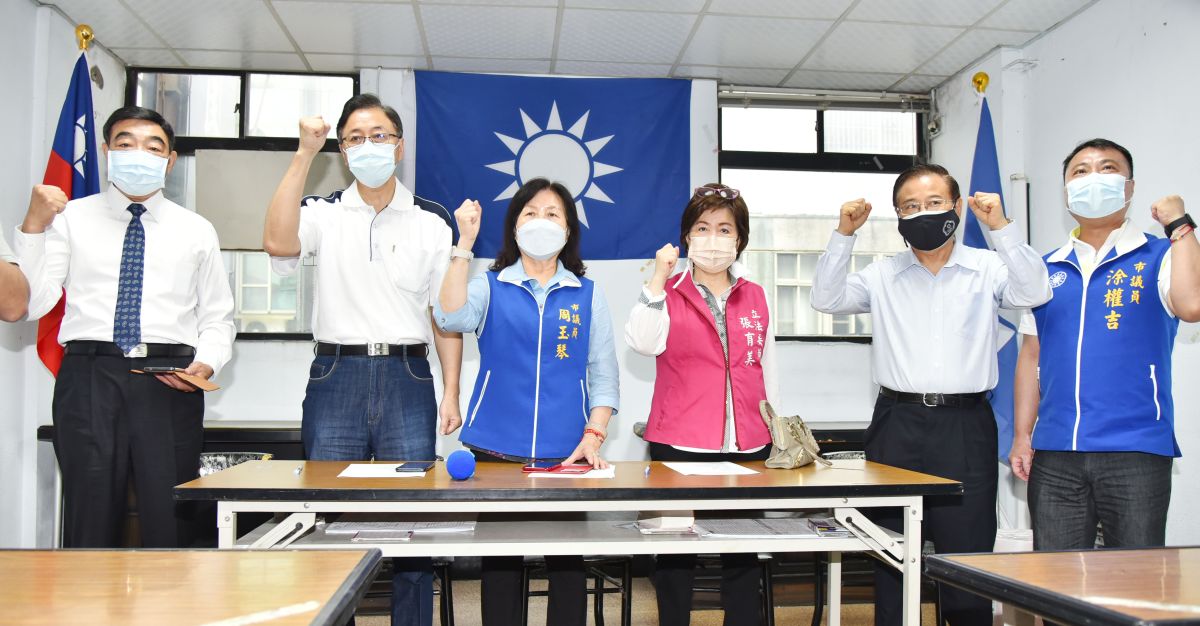 ▲張善政到楊梅進行請益拜會之旅，同時也對呂玉玲喊話希望她支持。（圖／張善政辦公室提供）