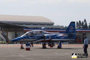 ▲AT-3教練機彩繪機。(圖/記者呂炯昌攝) ▲AT-3教練機彩繪機。(圖/記者呂炯昌攝)