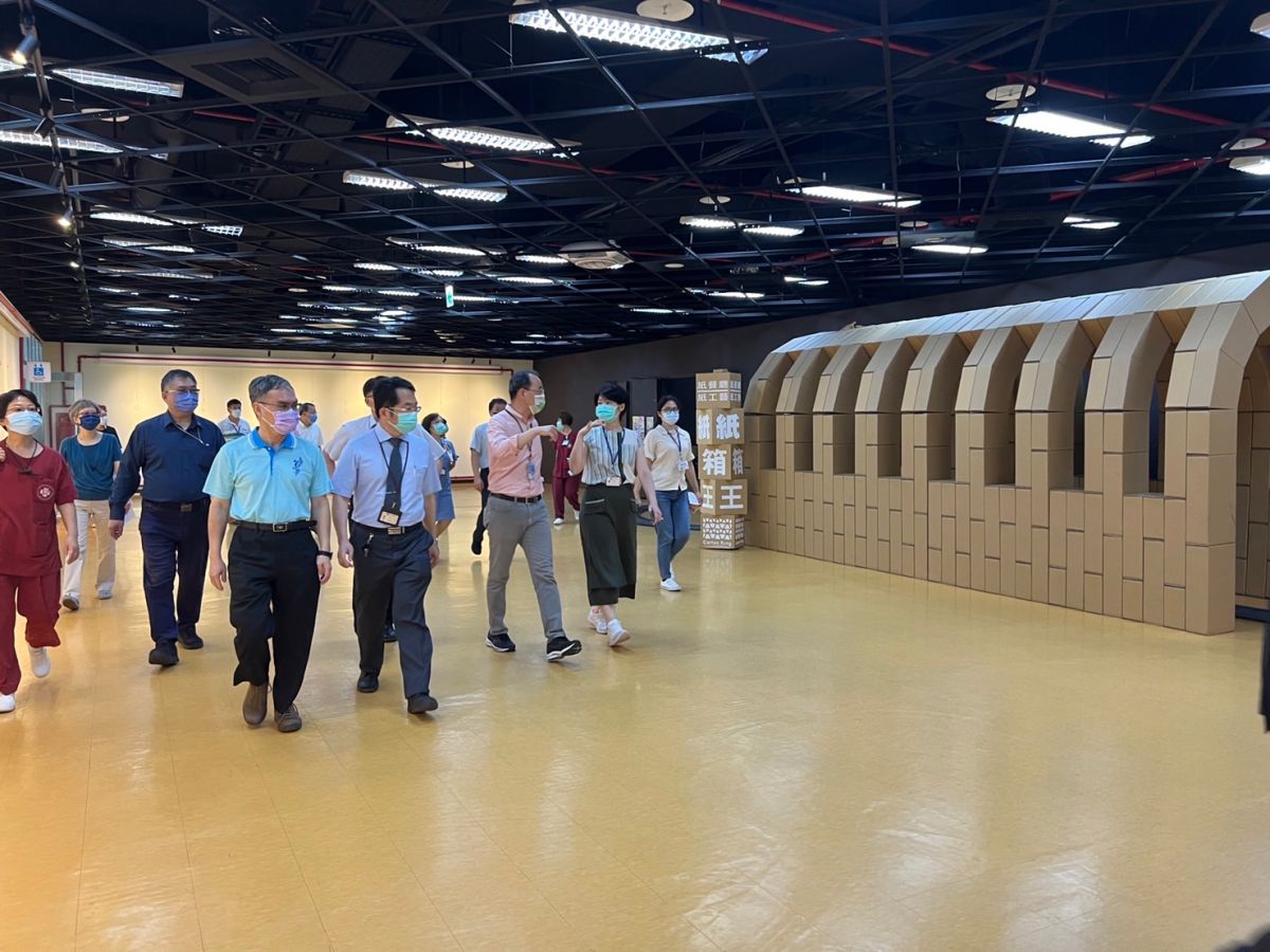 ▲臺中榮總與科博館人員會勘「中榮科博兒童疫苗大型接種站」現場。（圖／科博館提供，2022.05.31）