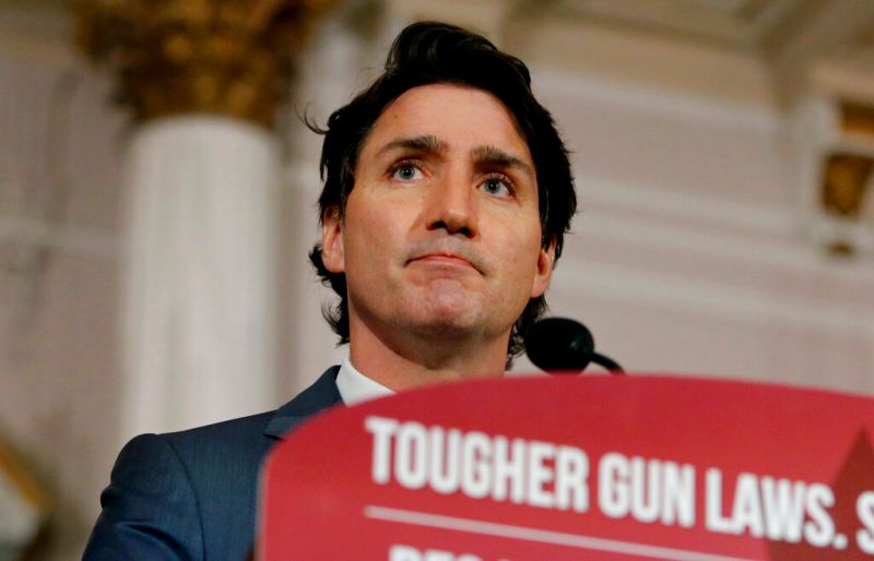 加拿大擬管制手槍買賣　全國掀起搶購潮