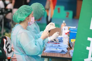 新冠變異株EG.5傳染性更高!本土占比升 疾病嚴重度未增加