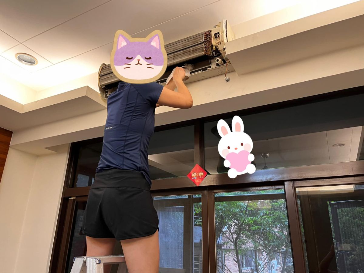 ▲有網友分享，自己的老婆每年都會用高超技術拆洗冷氣，眾人看了也大讚羨慕，並分享洗冷氣的要點。（圖／翻攝自爆廢公社）