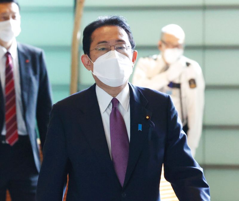 ▲槍擊案發生後，首相岸田文雄通知在各處助選的閣僚立刻趕回東京。（圖／美聯社／達志影像）