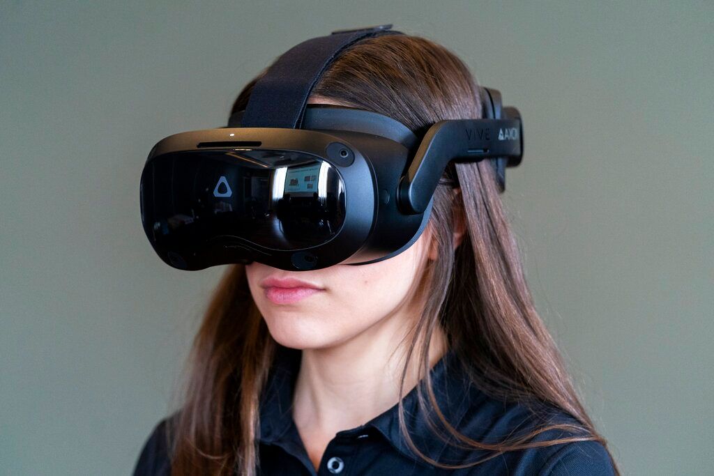 ▲根據國際數據資訊 （IDC）全球穿戴式裝置季度追蹤報告的最新研究結果顯示，穿戴式裝置市場在 2022 年第二季面臨另一個挑戰時期，就是全球出貨量年衰退 6.9% 至 1.074 億台。示意圖（圖／美聯社／達志影像）