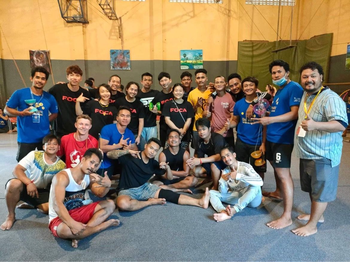 ▲兩個台灣表演團隊前往柬埔寨和法爾藝術學院「Phare Ponleu Selpak」進行藝術交流。（圖／法爾藝術學院提供）