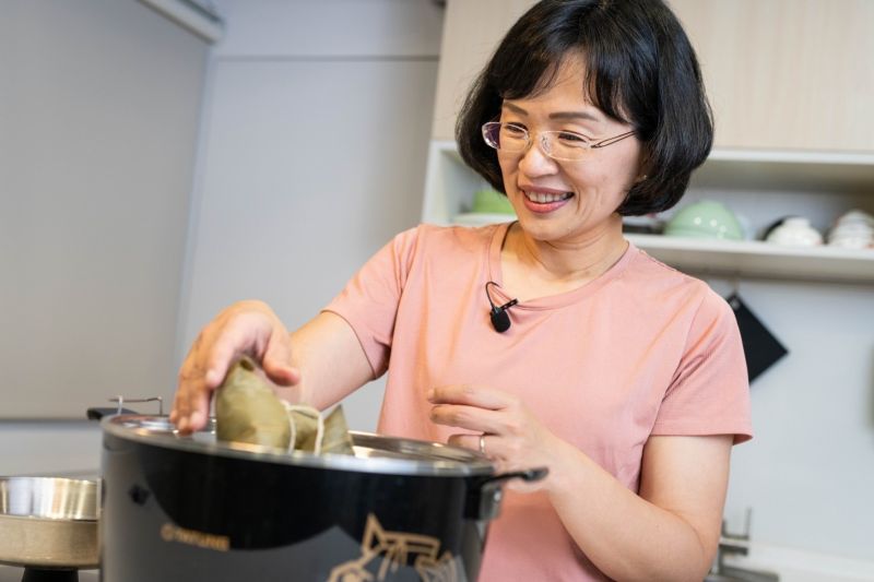 ▲蘇巧慧表示,她號召多位議員及參選人,為他們最愛的粽子讚聲,帶大家認識更多美味肉粽。(圖/蘇巧慧辦公室提供)