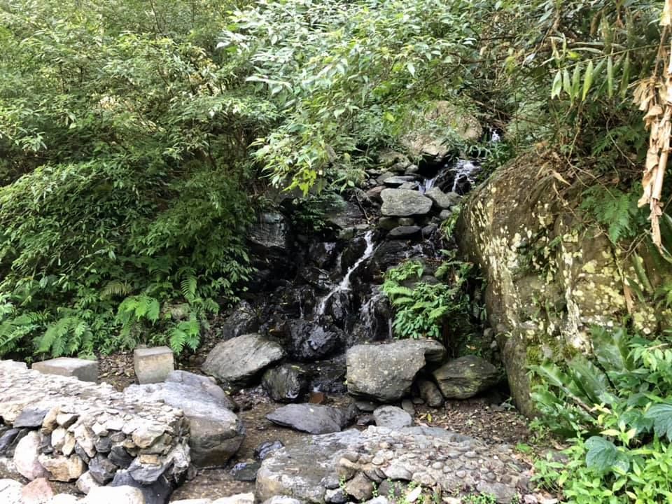 ▲新北市烏來娃娃谷今（3）日驚傳發生一起墜谷意外，一位54歲男子疑似酒後失足摔落，命危送醫搶救中。（示意圖／翻攝自烏來娃娃谷臉書）