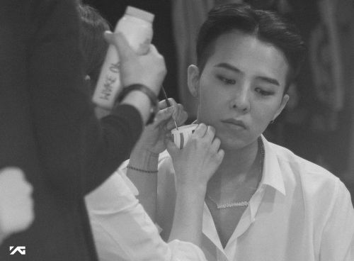 G-Dragon涉吸毒非初犯！12年前在日本呼大麻　逃過封殺原因曝光
