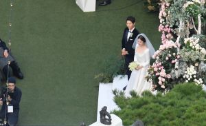 ▲葛斯齊當年潛入雙宋婚禮偷拍。(圖/翻攝葛斯齊FB) ▲葛斯齊當年潛入雙宋婚禮偷拍。(圖/翻攝葛斯齊FB)