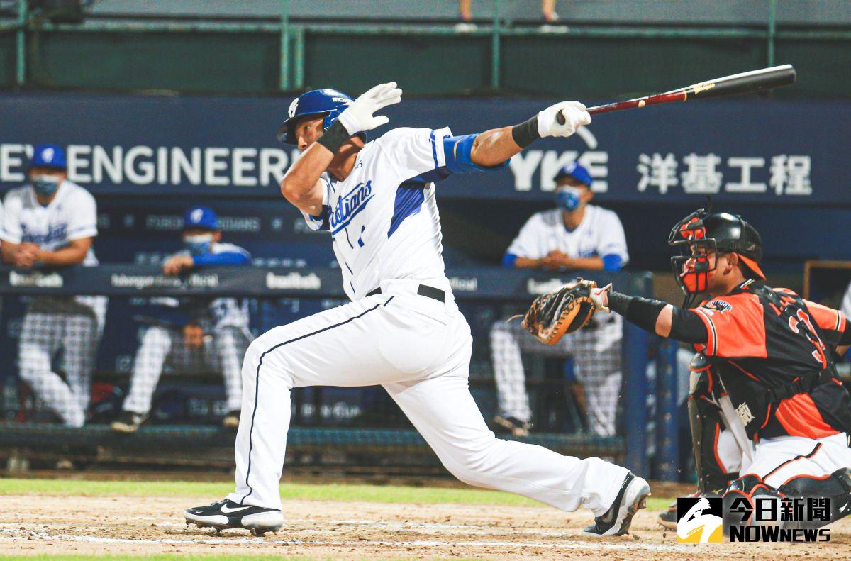 ▲富邦悍將投手外野手林哲瑄。（圖／記者葉政勳攝 , 2022.06.01）