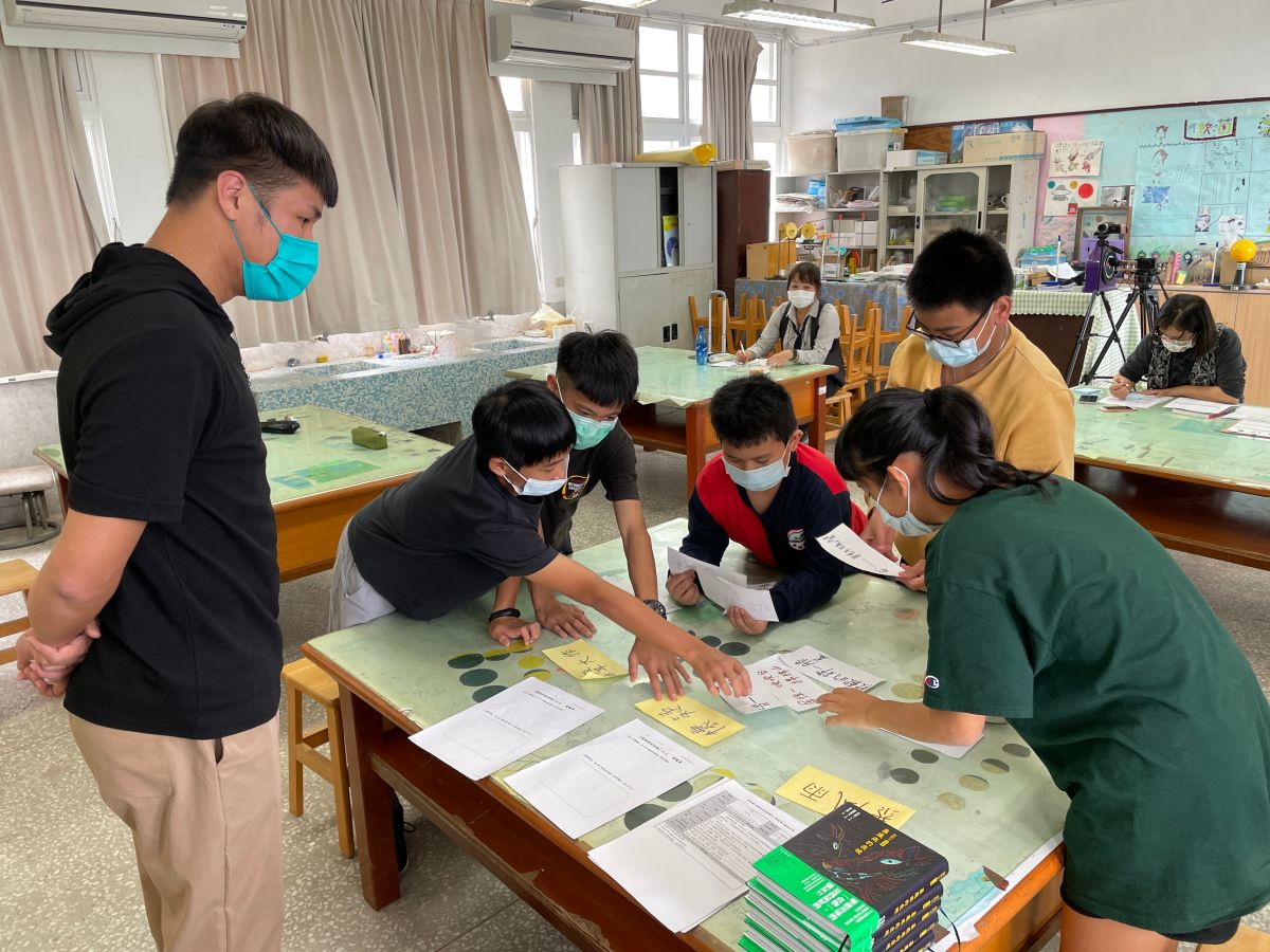 ▲教育部和台師大合作，推動偏鄉暨弱勢中小學學生學力增能計畫（PASSION計畫），運用多種閱讀策略引導學生掌握文本脈絡。（圖／教育部提供）