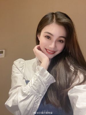 ▲網紅小禹長相跟張穎穎相當類似。(圖/翻攝小禹微博) ▲網紅小禹長相跟張穎穎相當類似。(圖/翻攝小禹微博)