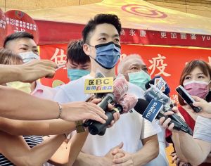 國民黨台北市長參選人蔣萬安 ▲國民黨台北市長參選人蔣萬安今(5)日前往士林靈糧堂捐血。(圖/蔣萬安辦公室提供)