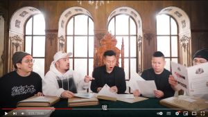 ▲瘦子宣布買下貴族身分,成為西蘭公國的公爵。(圖/阿達YouTube) ▲瘦子宣布買下貴族身分,成為西蘭公國的公爵。(圖/阿達YouTube)