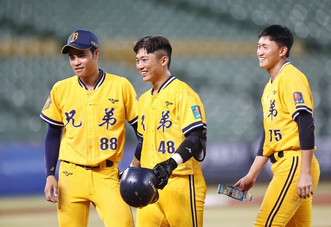 ▲兄弟捕手陳統恩敲出再見安打。（圖／中職提供）