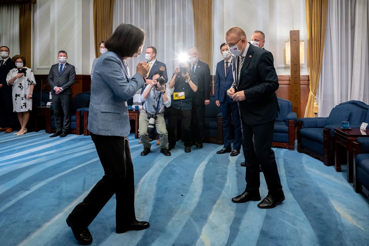 ▲總統蔡英文今（7）日於總統府內接見斯洛伐克訪團。（圖／總統府提供）