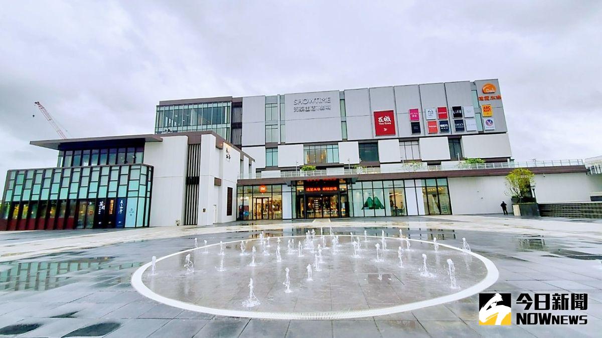 ▲佔地面積1.25萬坪的岡山樂購廣場，位於高雄捷運紅線南岡山站正對面，總投資金額超過20億元，為北高雄結合影城最大規模的購物天地。（圖／記者陳美嘉攝，2022.06.07）