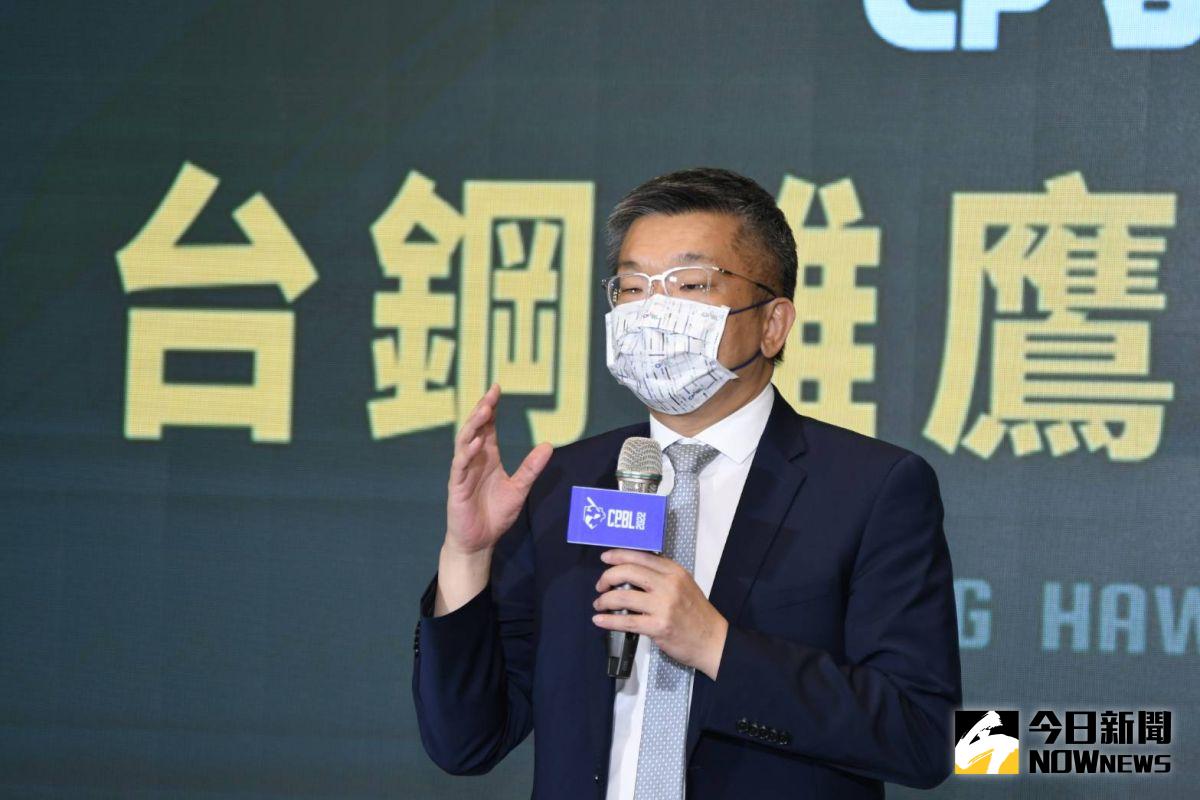 ▲台鋼雄鷹誕生，中職會長蔡其昌。（圖／林調遜攝）