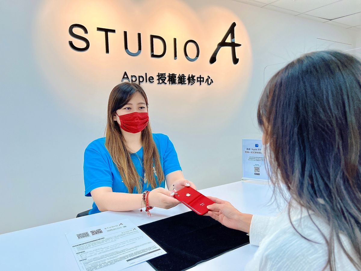 ▲STUDIO A即日起推出iPhone原廠電池舊換新優惠，特價990元起，比官網還便宜。(圖／官方提供)