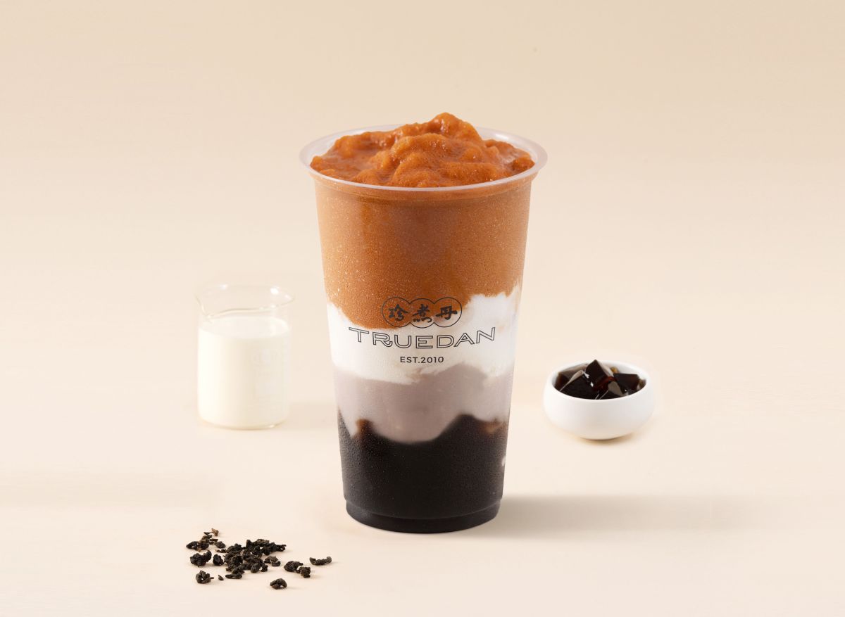 ▲外送平台foodpanda才剛加收「平台費」遭疑變相漲價，今日又被爆珍煮丹泰奶「買一送一」折扣中「泰泰仙芋島」新品被消失？《NOWnews今日新聞》記者求證雙方業者，珍煮丹證實優惠縮水，讓foodpanda衰中槍。（圖／珍煮丹提供）