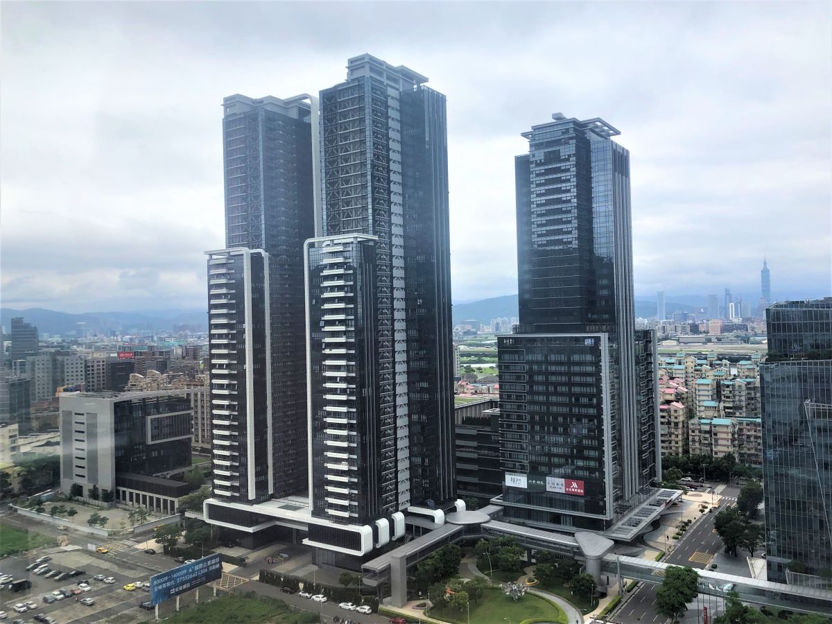 ▲台北市大直豪宅「西華富邦」再傳有一名蔡型富豪，砸6.65億現金購入38樓2戶，單價約233萬元。（圖／台灣房屋提供）