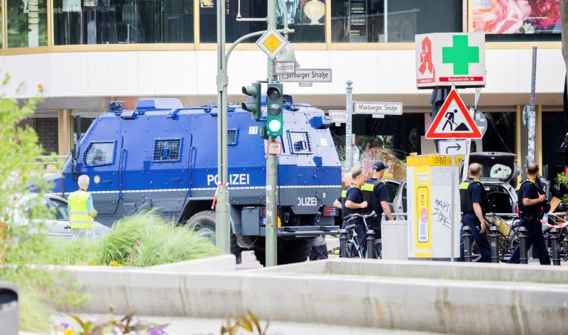柏林汽車撞人群！14學生傷1教師亡　嫌犯被指有心理疾病
