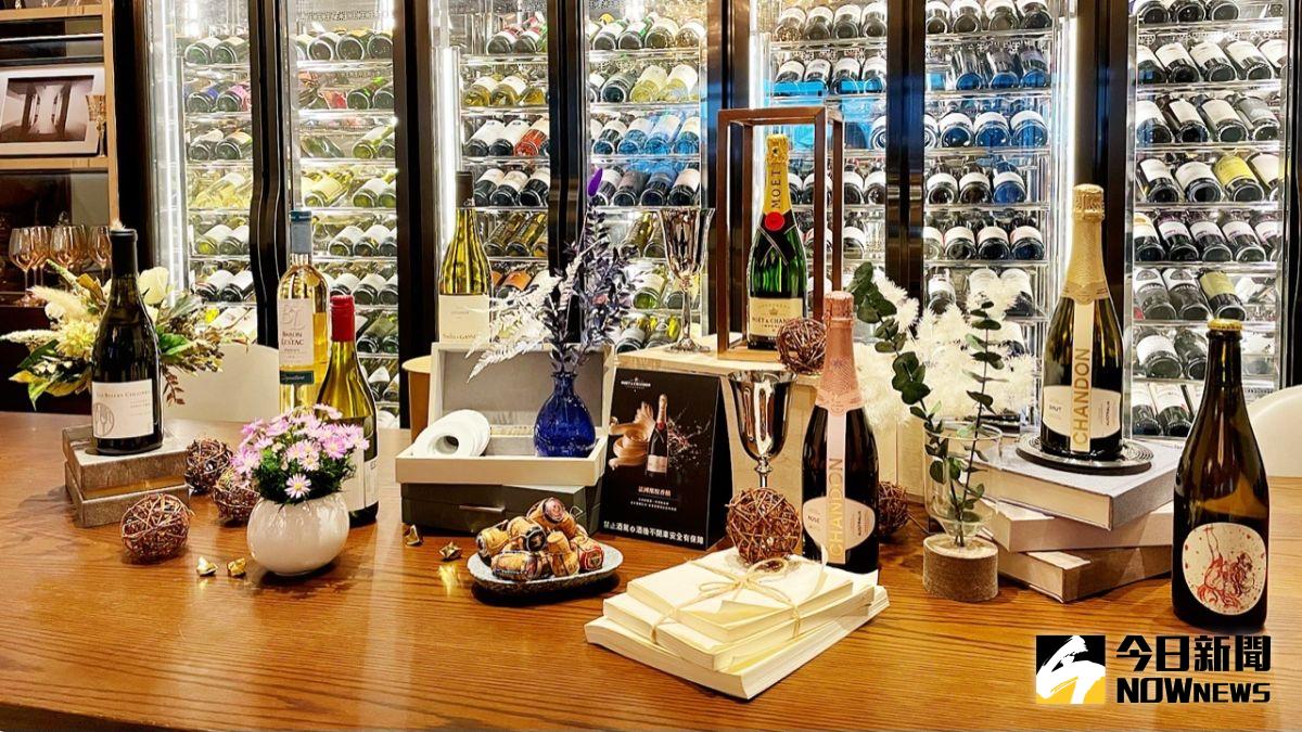 ▲「夏日香檳白酒節」共精選8支風味絕佳的氣泡酒、白酒、香檳，每天從中挑選5款供消費者「3小時無限暢飲」。（圖／記者陳美嘉攝，2022.06.09）