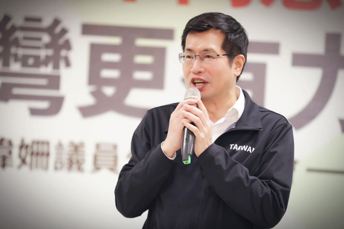 ▲民進黨立委羅致政說，請黨中央無需將他列入市長候選人考量，個人已沒有參選意願。（圖／翻攝自戴瑋姍臉書）