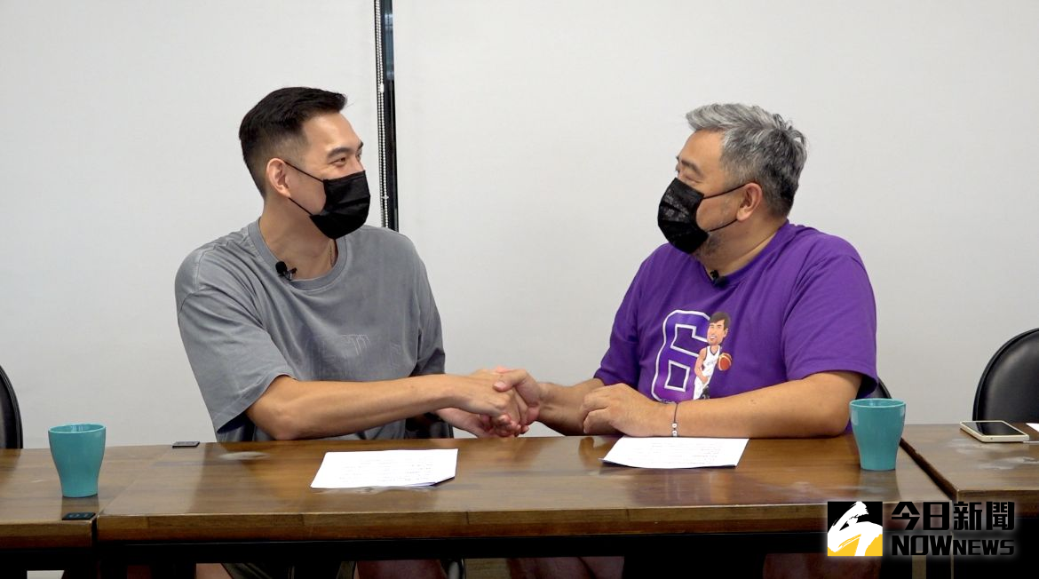 ▲肯尼哥要把打進季後賽的運氣傳授給呂政儒。（圖／吳忠育 攝）