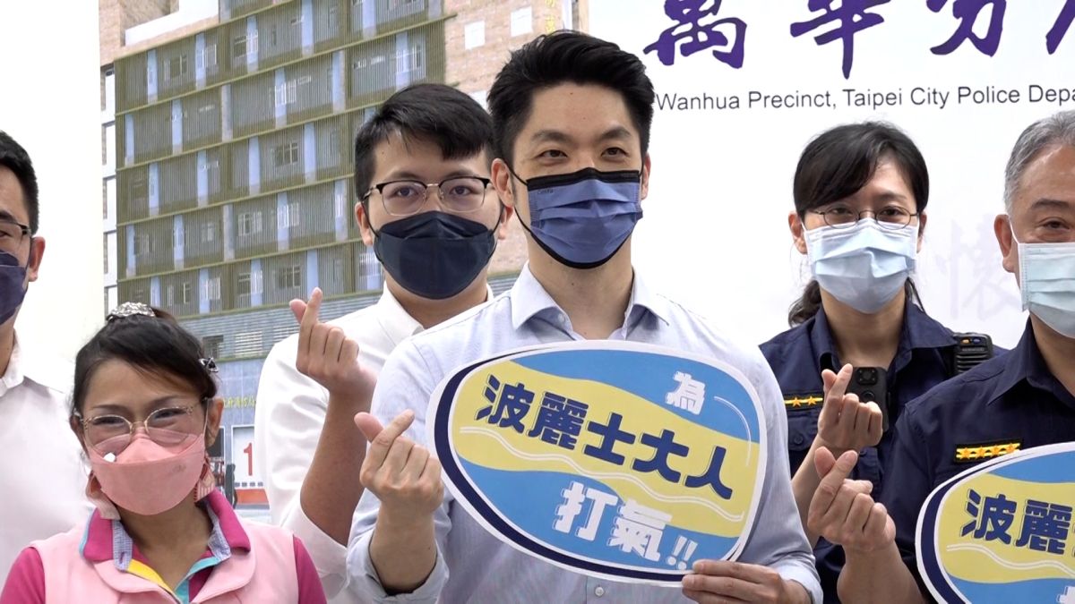 ▲國民黨北市長候選人蔣萬安今日至萬華分局慰問員警辛勞。（圖／記者朱永強攝，2022.6.10）