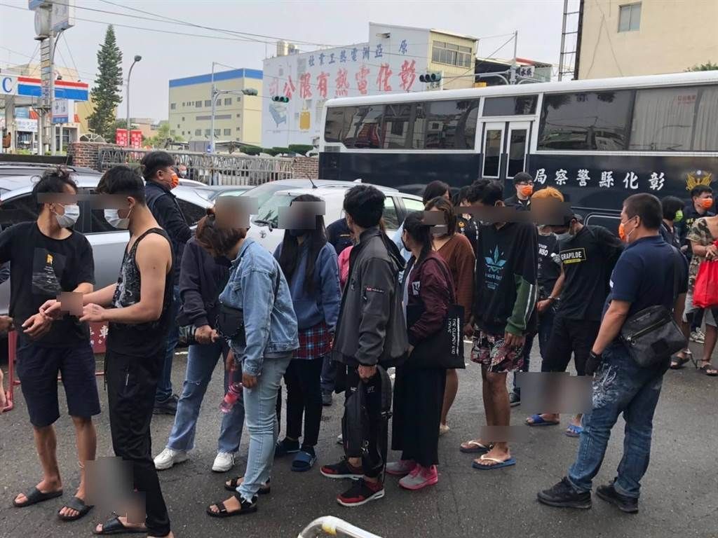 ▲移民署接獲檢舉後，立刻深入追查，並於今年3/21會同勞工、國安單位查緝，逮捕何男等主嫌，以及數名逃逸勞工。（圖／彰化專勤隊提供）