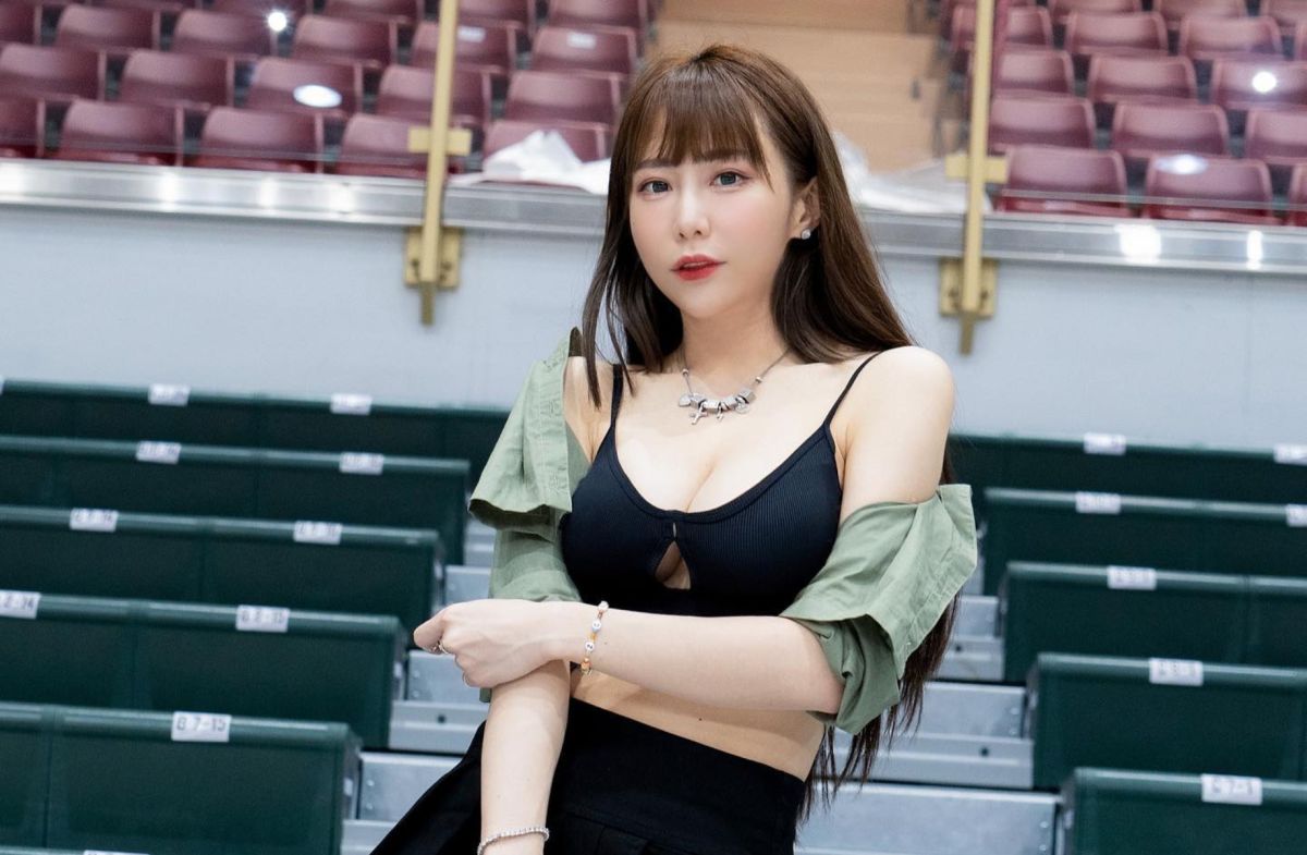 ▲「夢想家最凶隊長」梓梓穿惹火應援裝。（圖／梓梓IG）