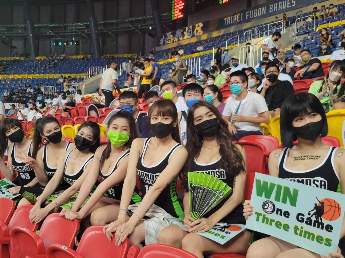 ▲P.League+福爾摩沙台新夢想家啦啦隊「Formosa Sexy」。（圖／黃建霖攝）