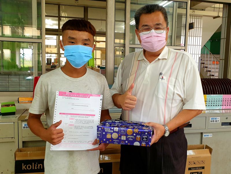 全國唯一田園詩人!他會考「沒半科及格」 作文奪滿級分