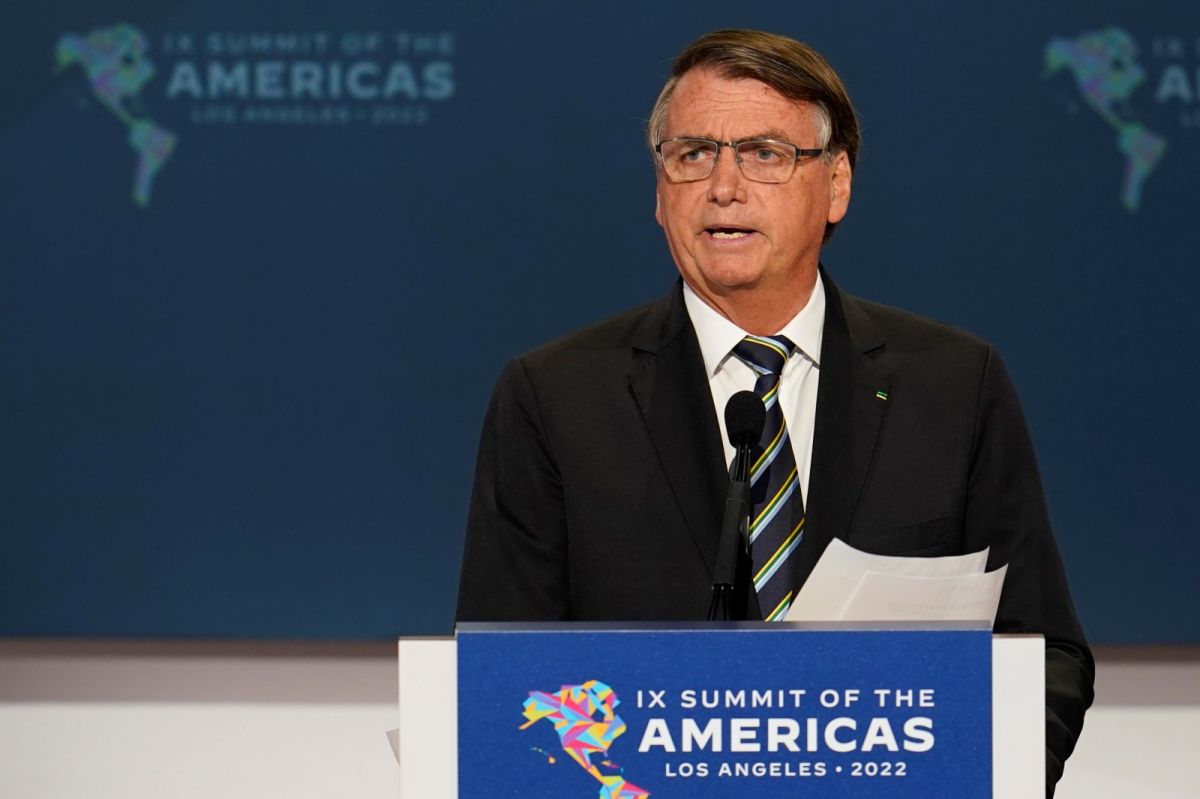 ▲巴西前總統波索納洛的部分支持者闖進國會大廈引起暴亂後，波索納洛被傳也因腹痛被送往美國佛羅里達州奧蘭多（Orlando）一間醫院。資料照。（圖／美聯社／達志影像）