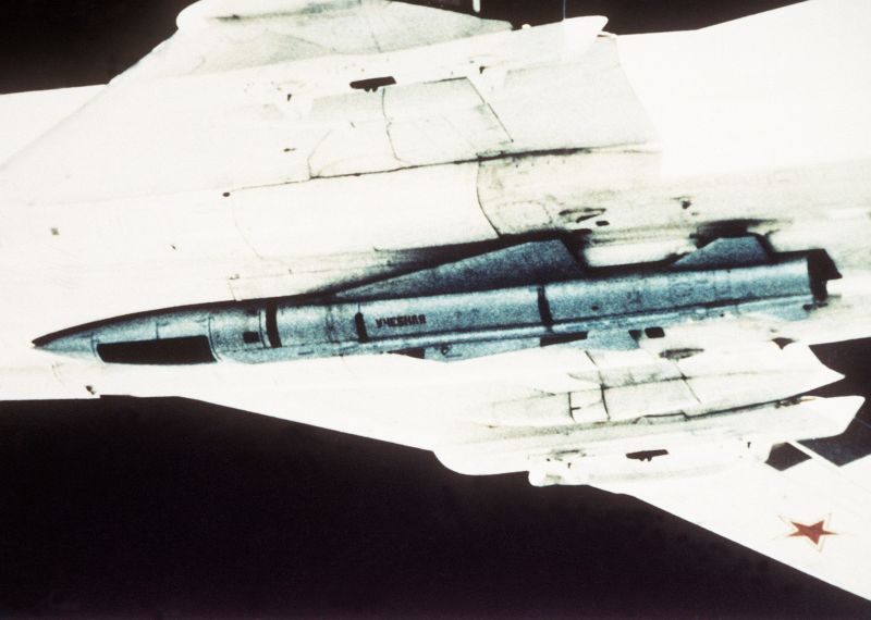 現代飛彈用完了？英國：俄軍已丟數十枚1960年代的Kh-22
