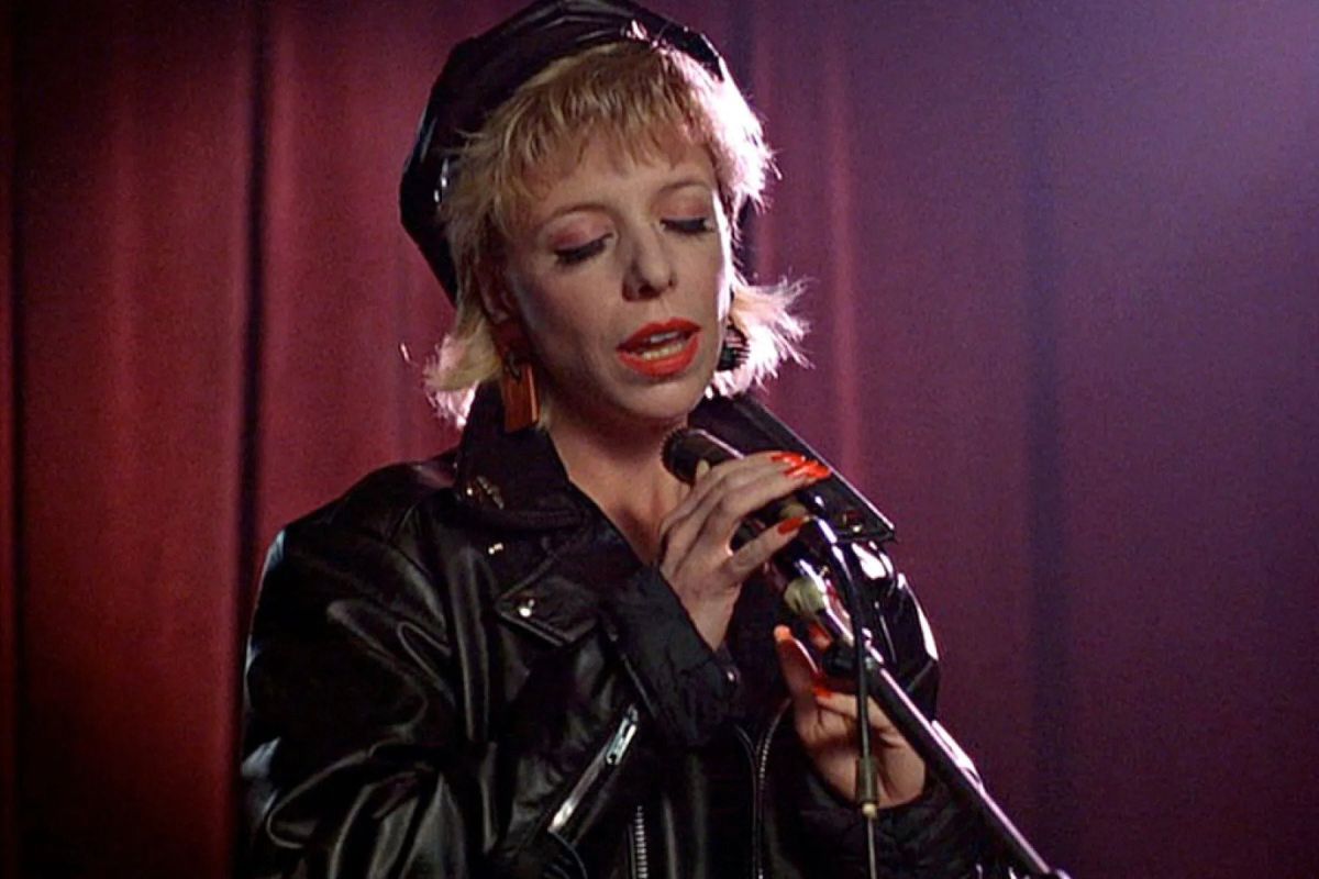 ▲茱莉克魯斯長年受紅斑性狼瘡所苦，有憂鬱傾向，近日輕生身亡。（圖／翻攝凱爾麥克拉克倫推特）