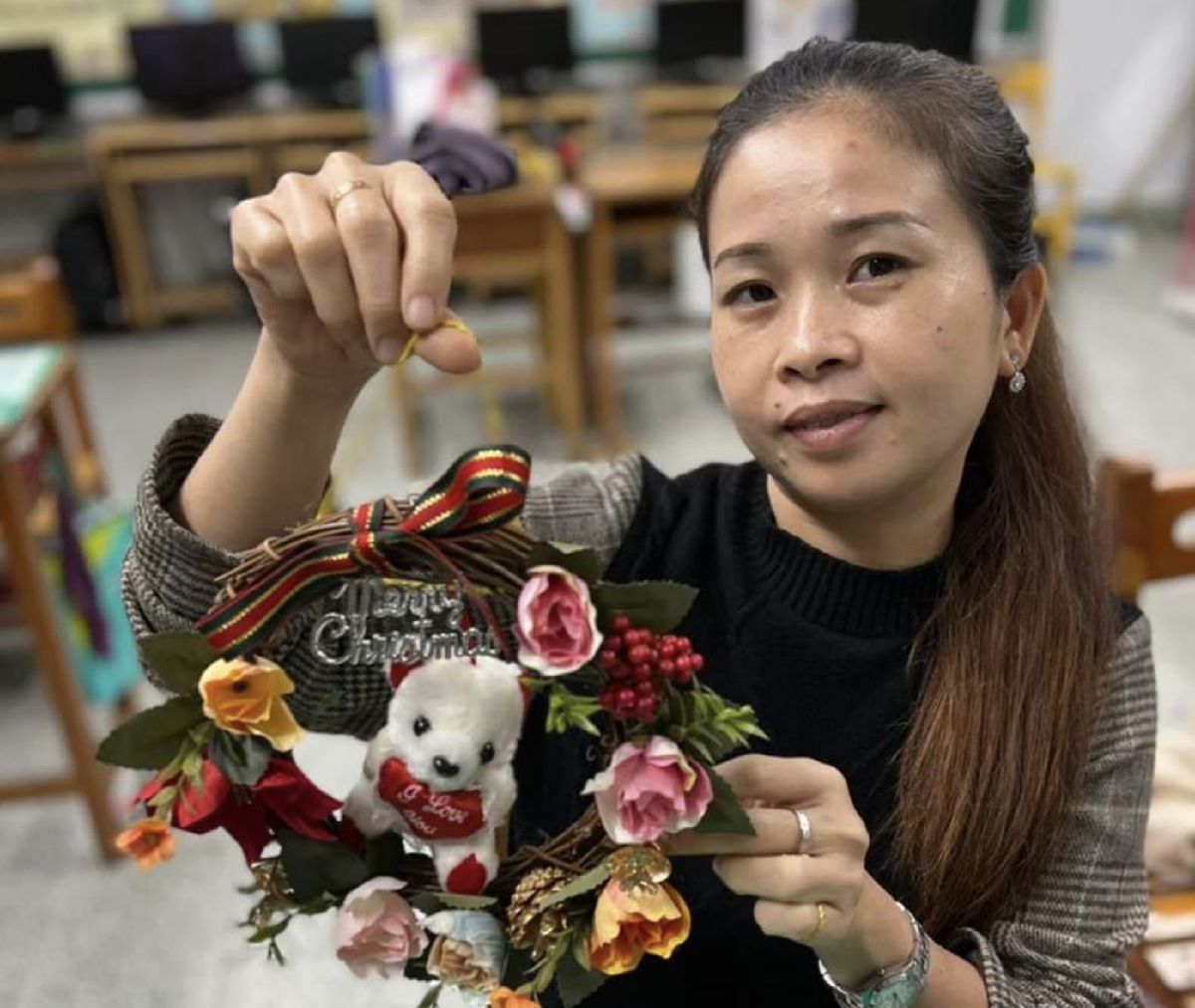 ▲新住民阮錦結束工作後，晚間仍然會前往明德國中進修念書。（圖／基隆市教育處提供）