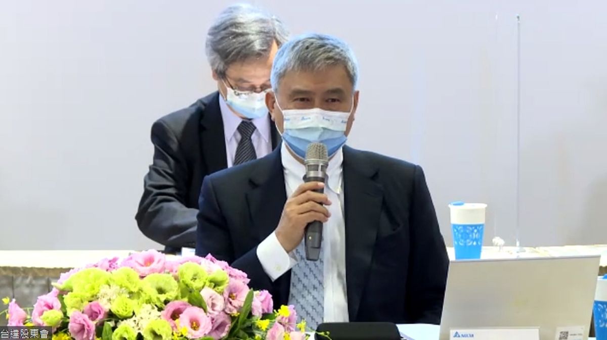 ▲股東提問怎麼看今年台達電表現，台達電董事長海英俊表示，如果黑天鵝不多、不大，那麼成長兩位數應該沒有問題。（圖／擷取自台達電線上股東會）