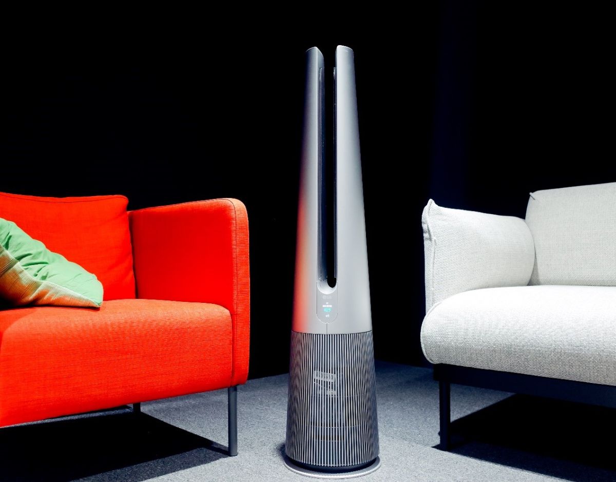 ▲LG全新打造PuriCare™ AeroTower™風革機，結合空氣淨化與風扇雙重功能，提供全方位優質居家風格新提案。（圖／NOWnews攝）
