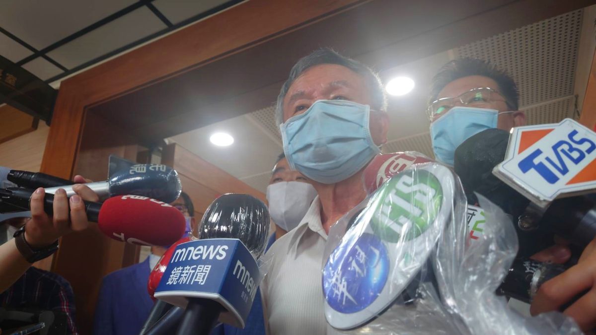 ▲是否參選高雄市長，前衛生署長楊志良說若黨有需要他願意承擔、全力以赴，但他心目中的最喜歡的人選其實是高金素梅。（圖／記者鄭婷襄攝，2022.06.14）