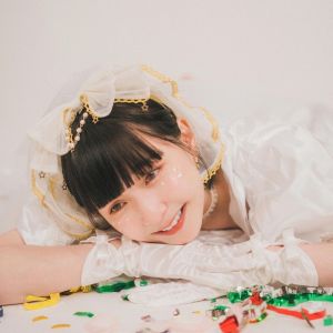 ▲本本外貌清純,卻曾在酒店上過班。(圖/翻攝本本IG) ▲本本外貌清純,卻曾在酒店上過班。(圖/翻攝本本IG)