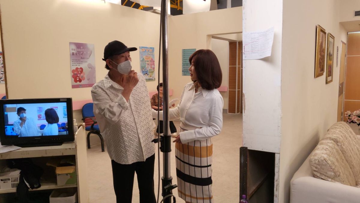 ▲張晨光回台灣找陳美鳳探班。（圖／民視）