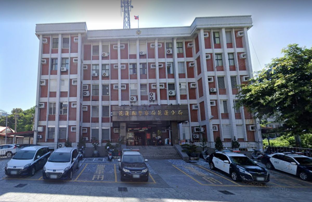 ▲花蓮分局一位25歲年輕林姓男員警，今（15）日凌晨在分局後方停車場舉槍自盡，送往花蓮慈濟醫院急救仍宣告不治。（示意圖／翻攝自GoogleMap）