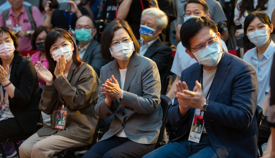 ▲年底選戰將至，民進黨雙北佈局至今仍懸而未決。圖為蔡英文與林佳龍。（圖／總統府提供）