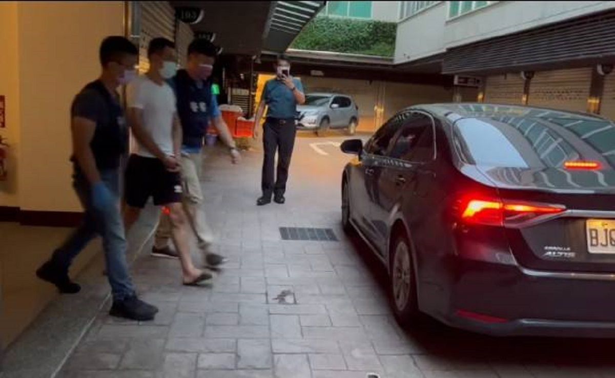 ▲黃男搶車後逃到彰化一間汽車旅館，苓雅警4小時內北上彰化查獲犯嫌。（圖／記者郭凱杰翻攝）