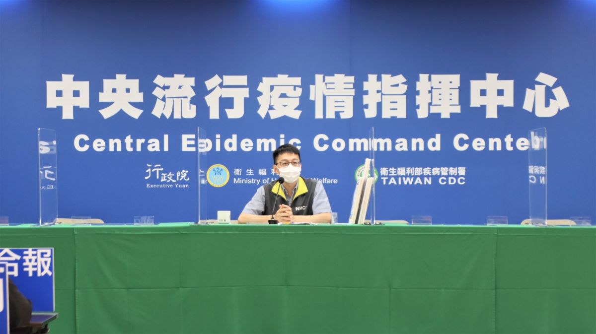 ▲指揮中心醫療應變組副組長羅一鈞昨（15）日在記者會上獨挑大樑。（圖／指揮中心）